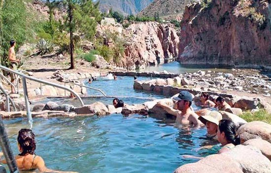 TERMAS DE RIO HONDO